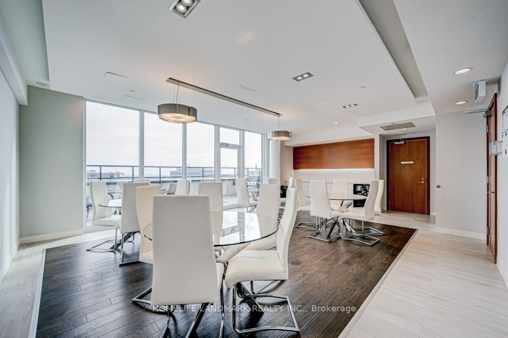 2800 Keele St, #222