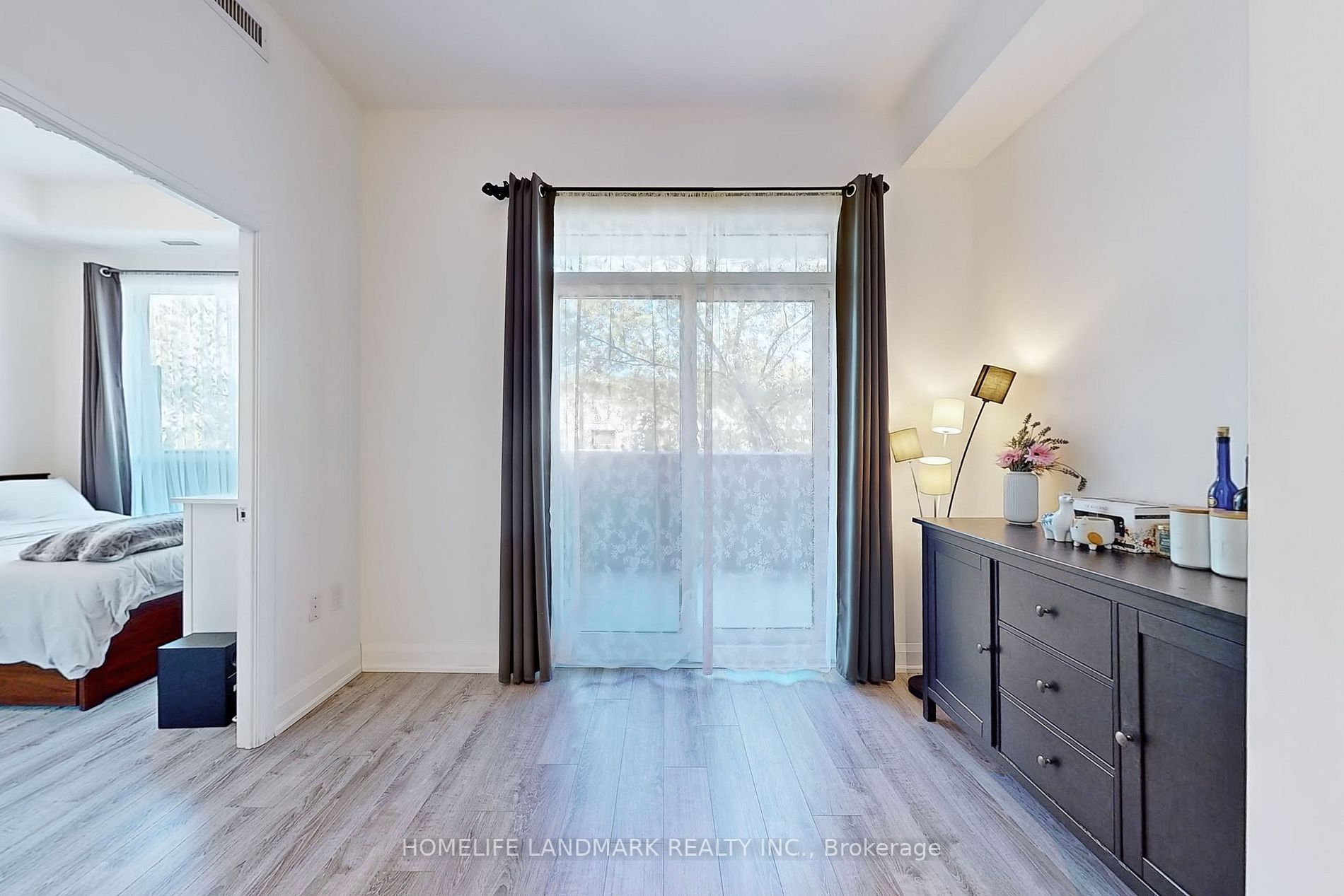 2800 Keele St, #222