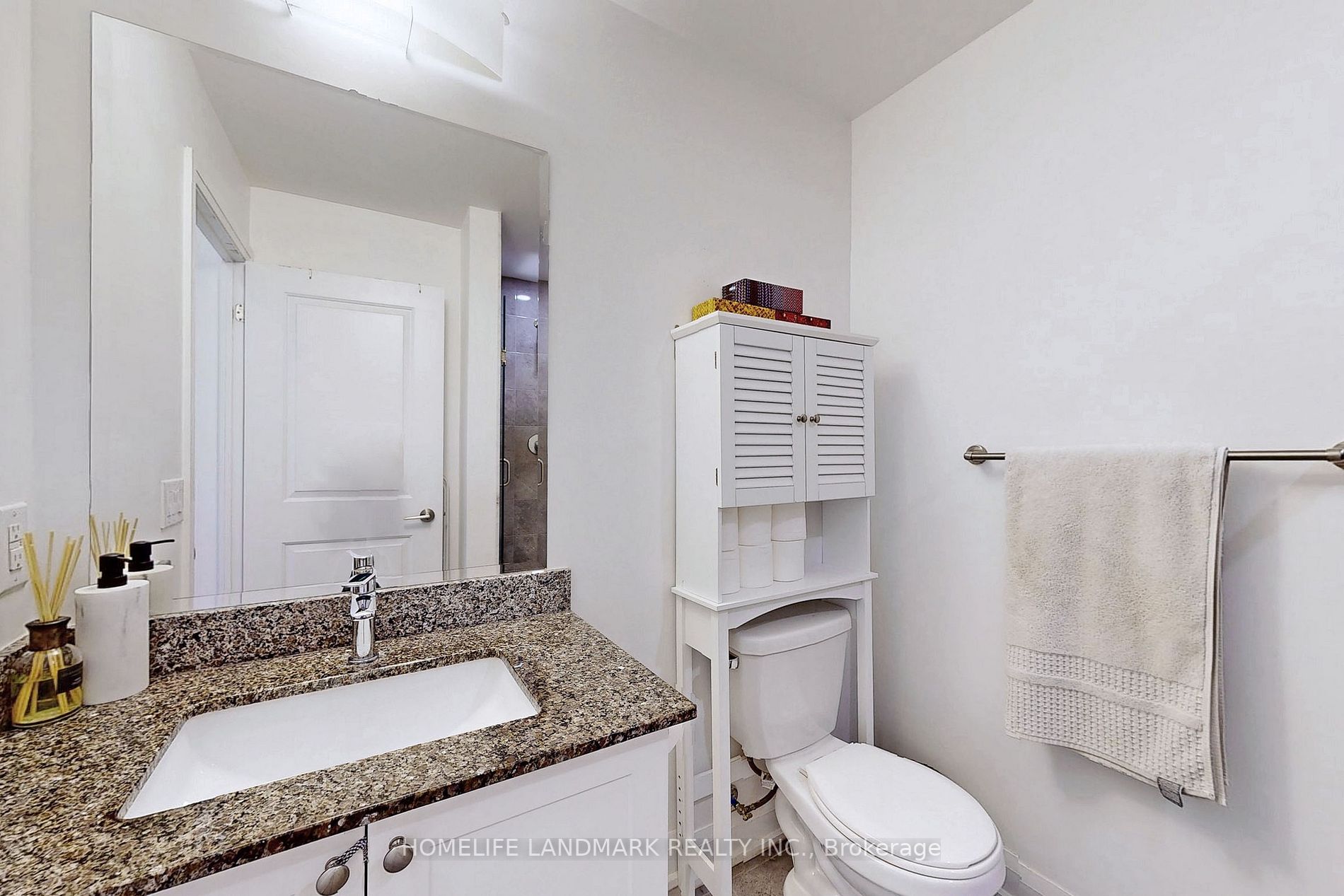 2800 Keele St, #222