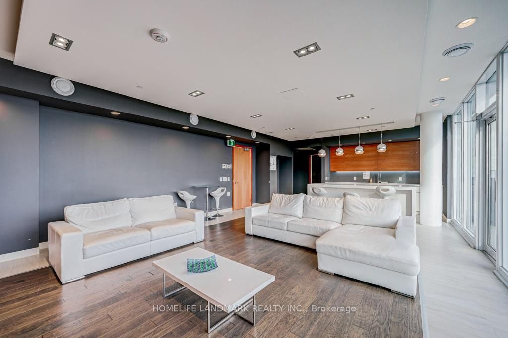2800 Keele St, #222