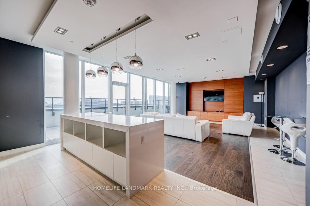 2800 Keele St, #222