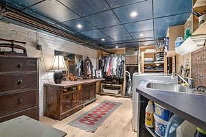 125 Macdonell Ave