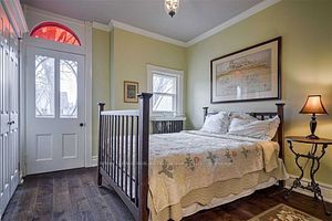 125 Macdonell Ave