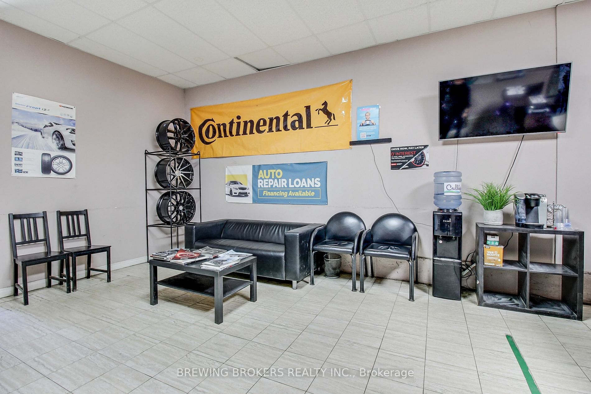 98 Rutherford Rd S, #1B