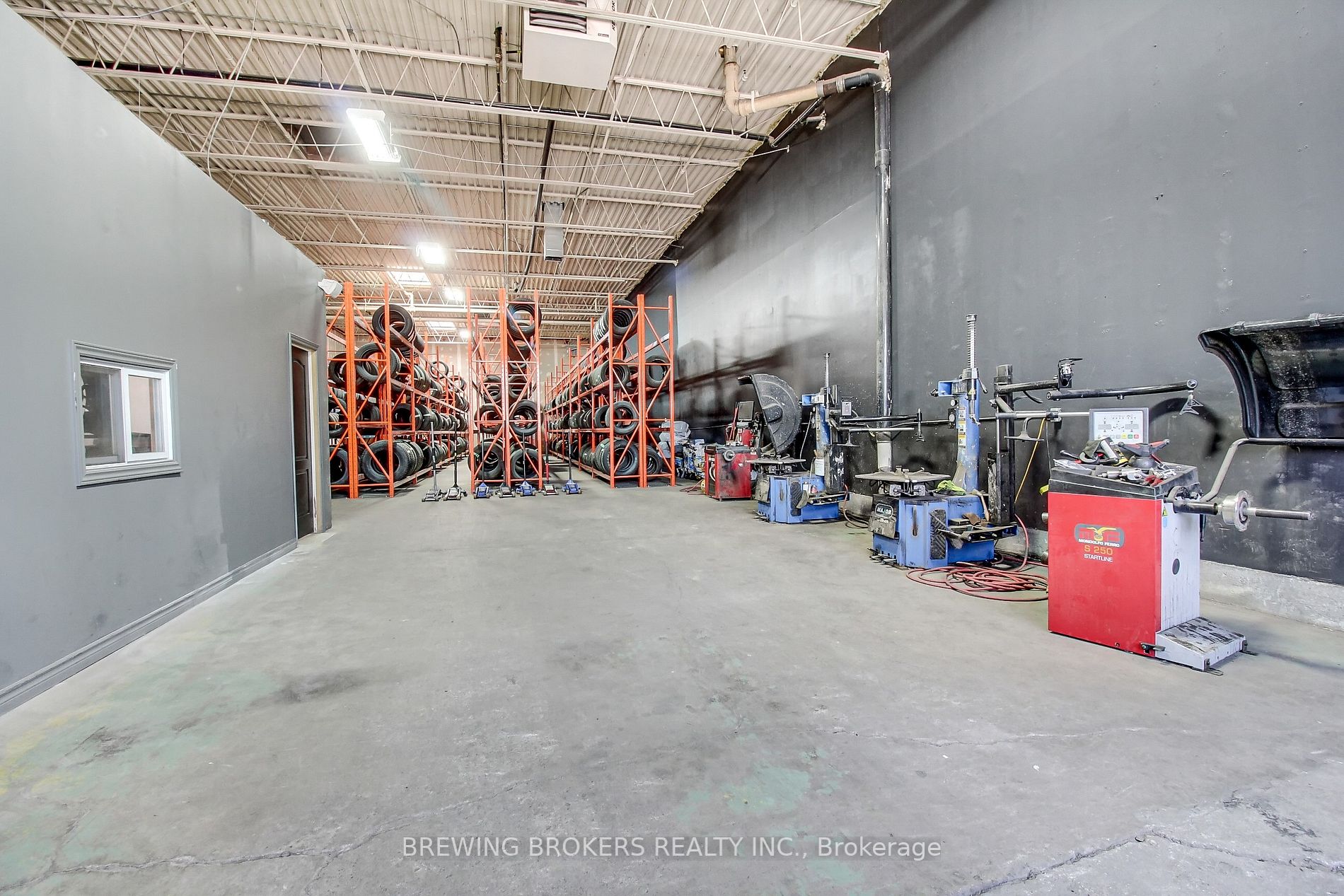 98 Rutherford Rd S, #1B