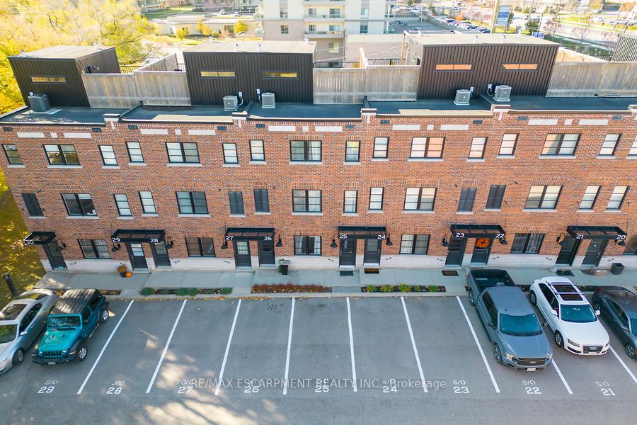 70 Plains Rd W, #25