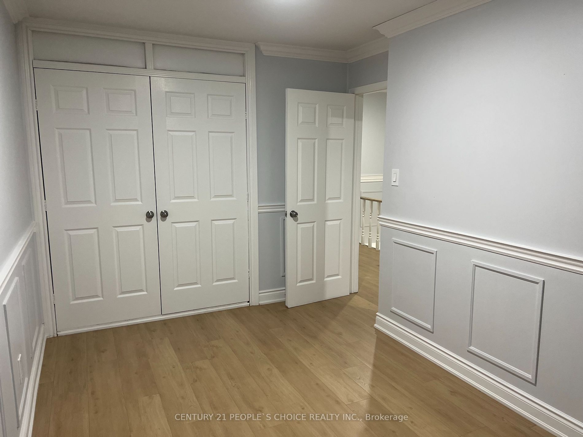 7560 Goreway Dr, #20