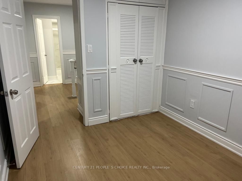 7560 Goreway Dr, #20