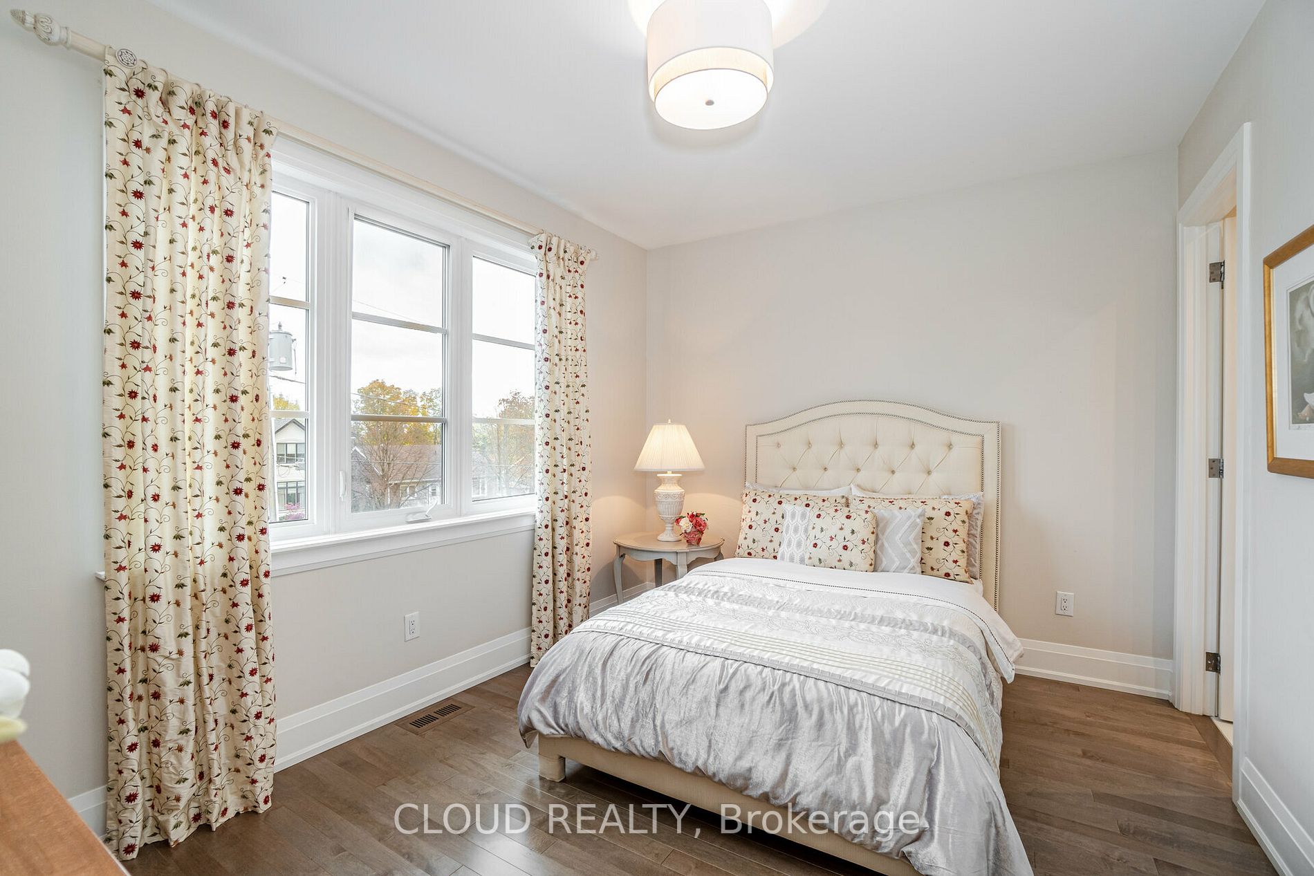 119 Russell Dr