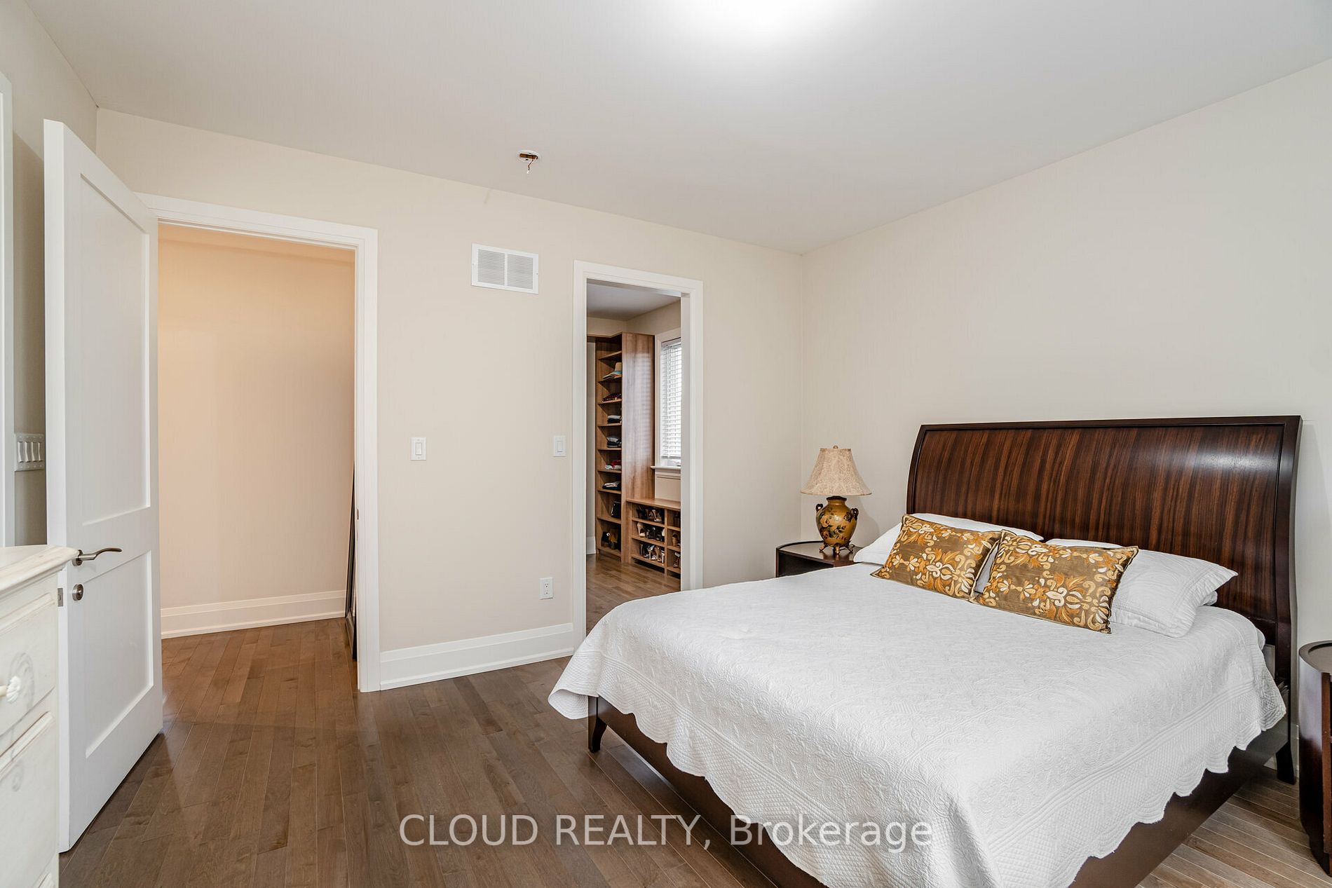 119 Russell Dr