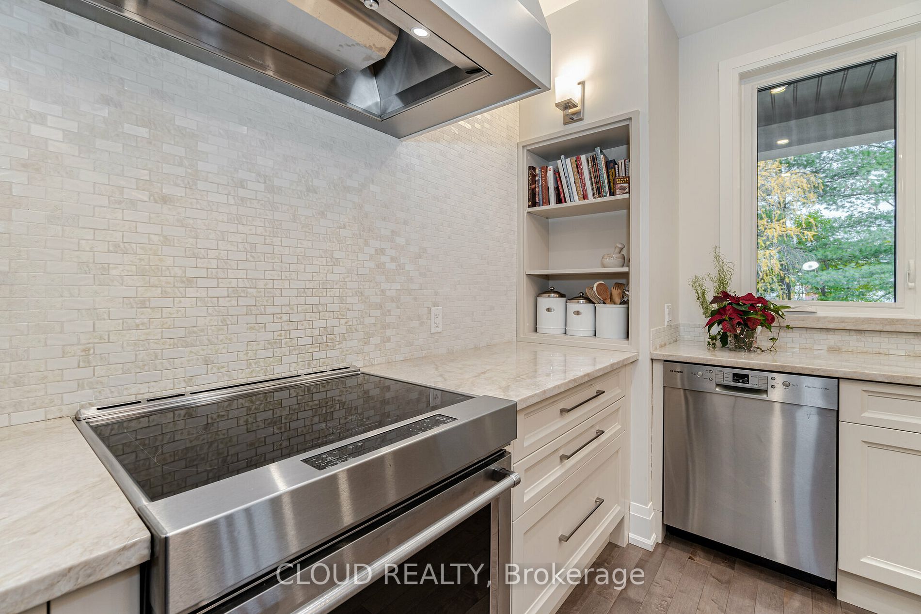 119 Russell Dr