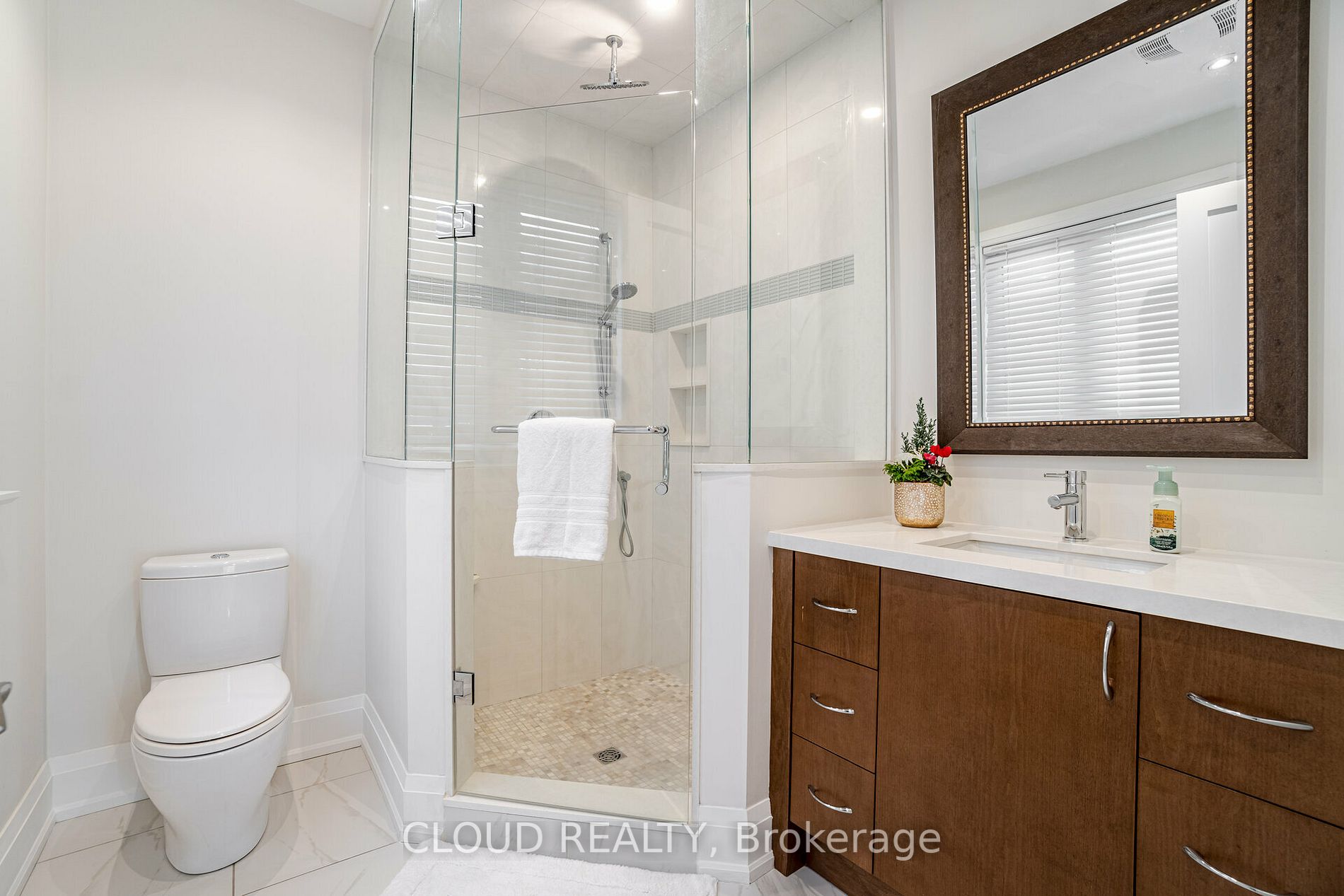 119 Russell Dr