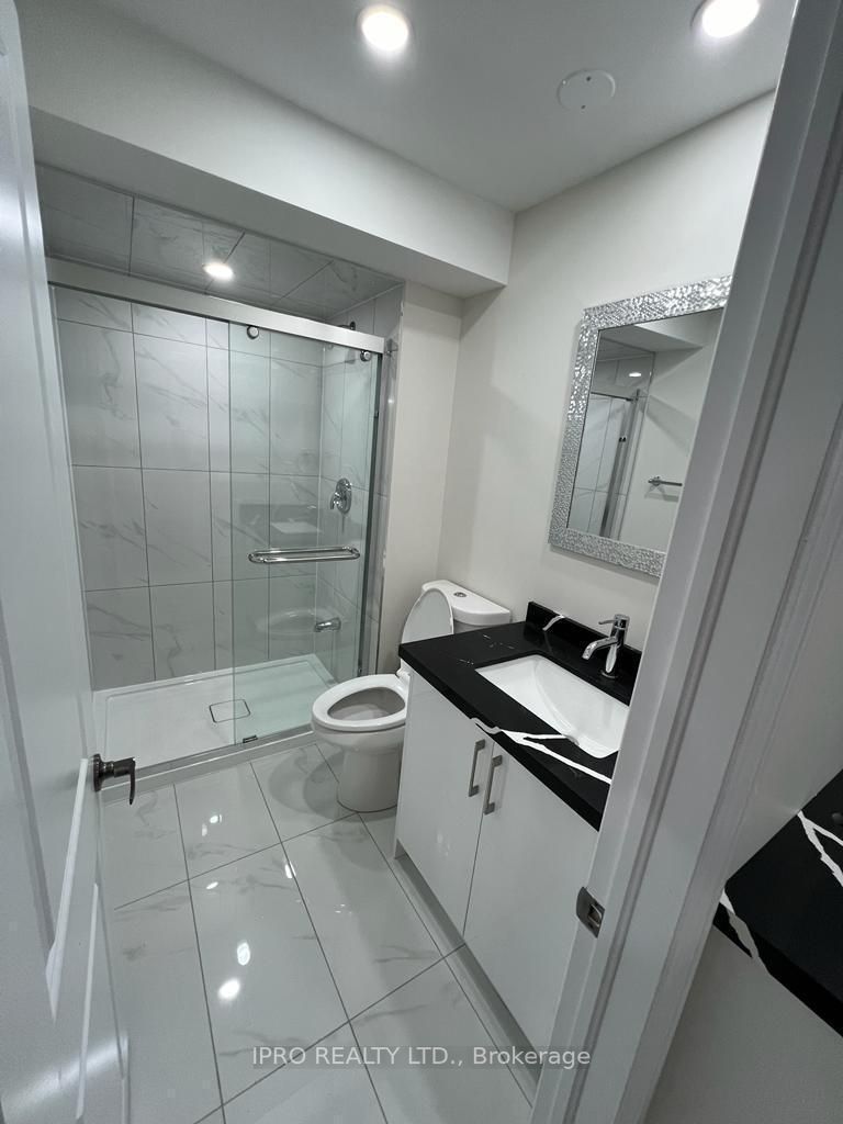 816 Sumac Cres