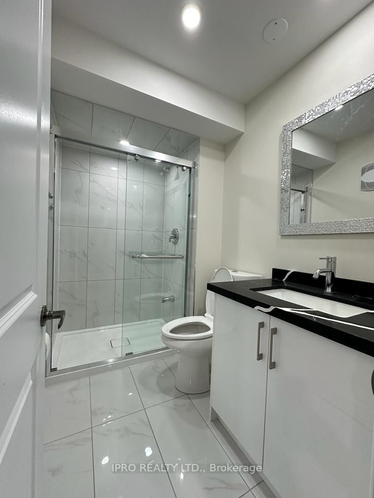 816 Sumac Cres