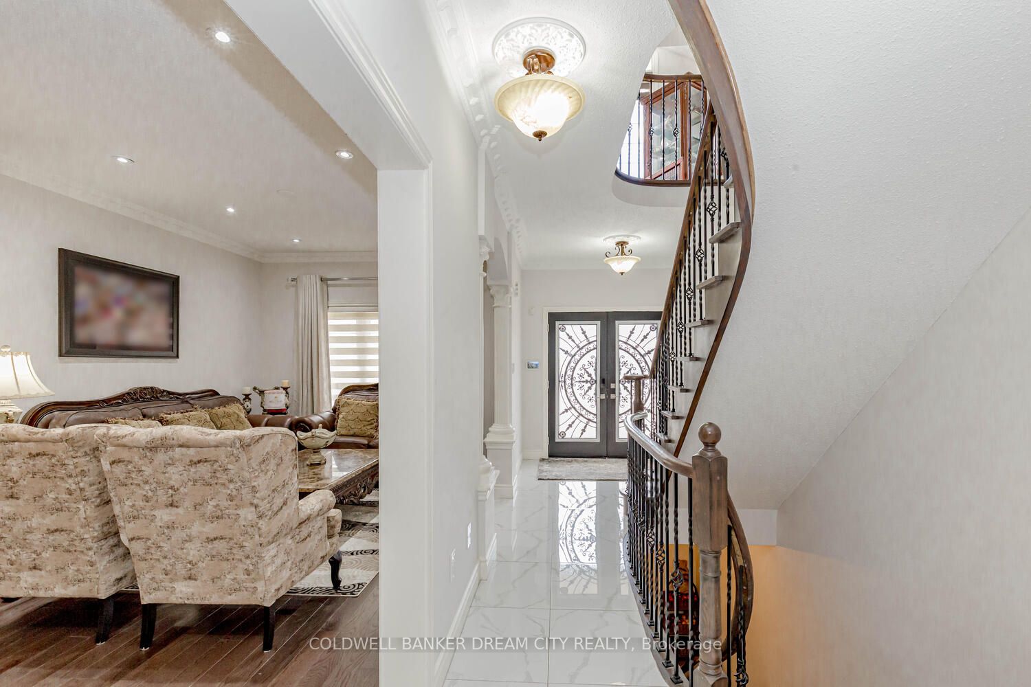 10 Wintersnow Court
