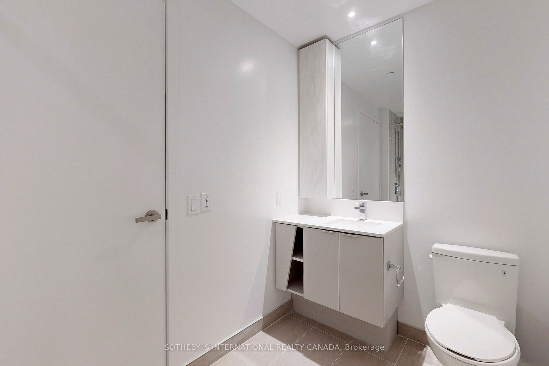 3883 Quartz Road, #1812
