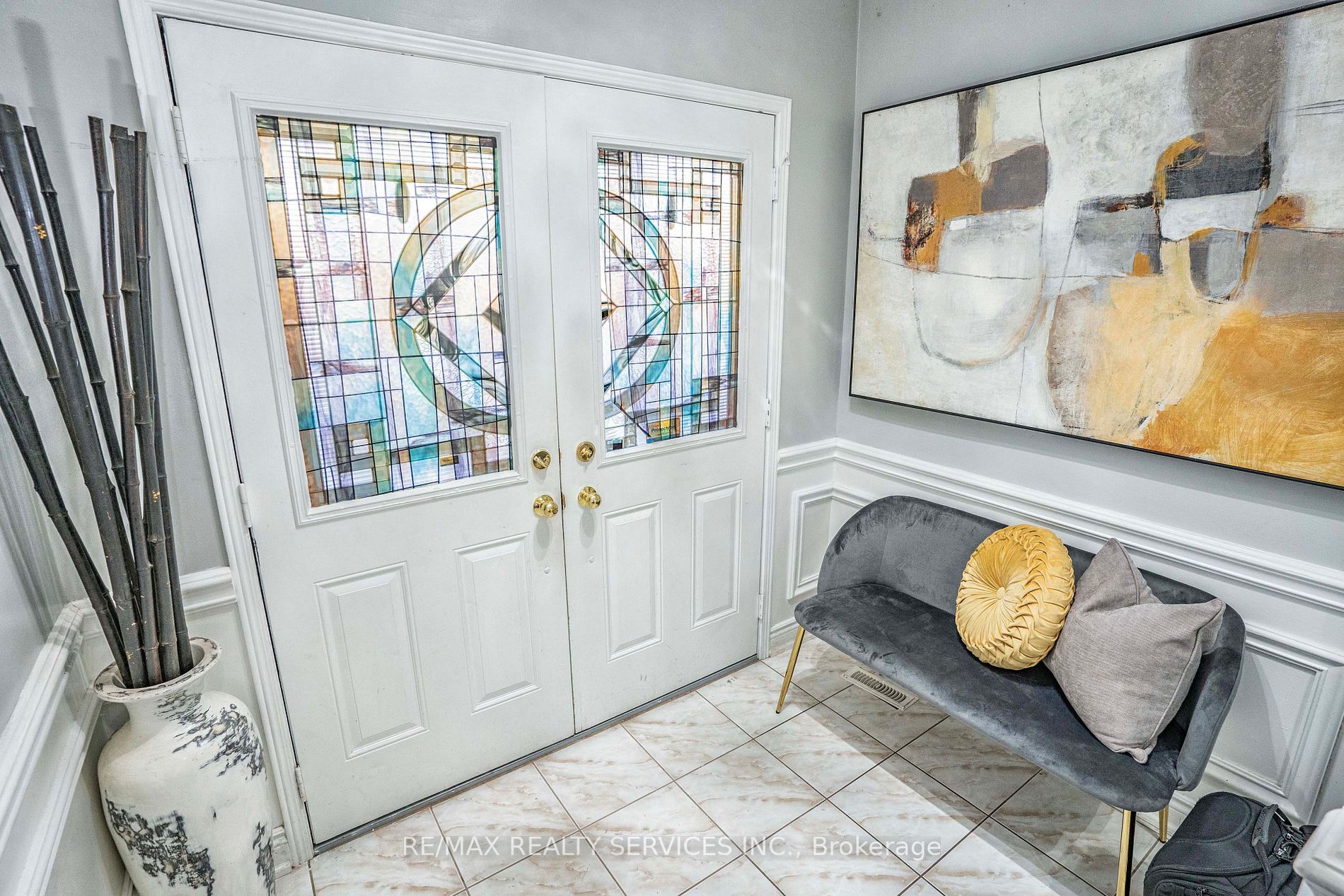 109 Crystal Glen Cres