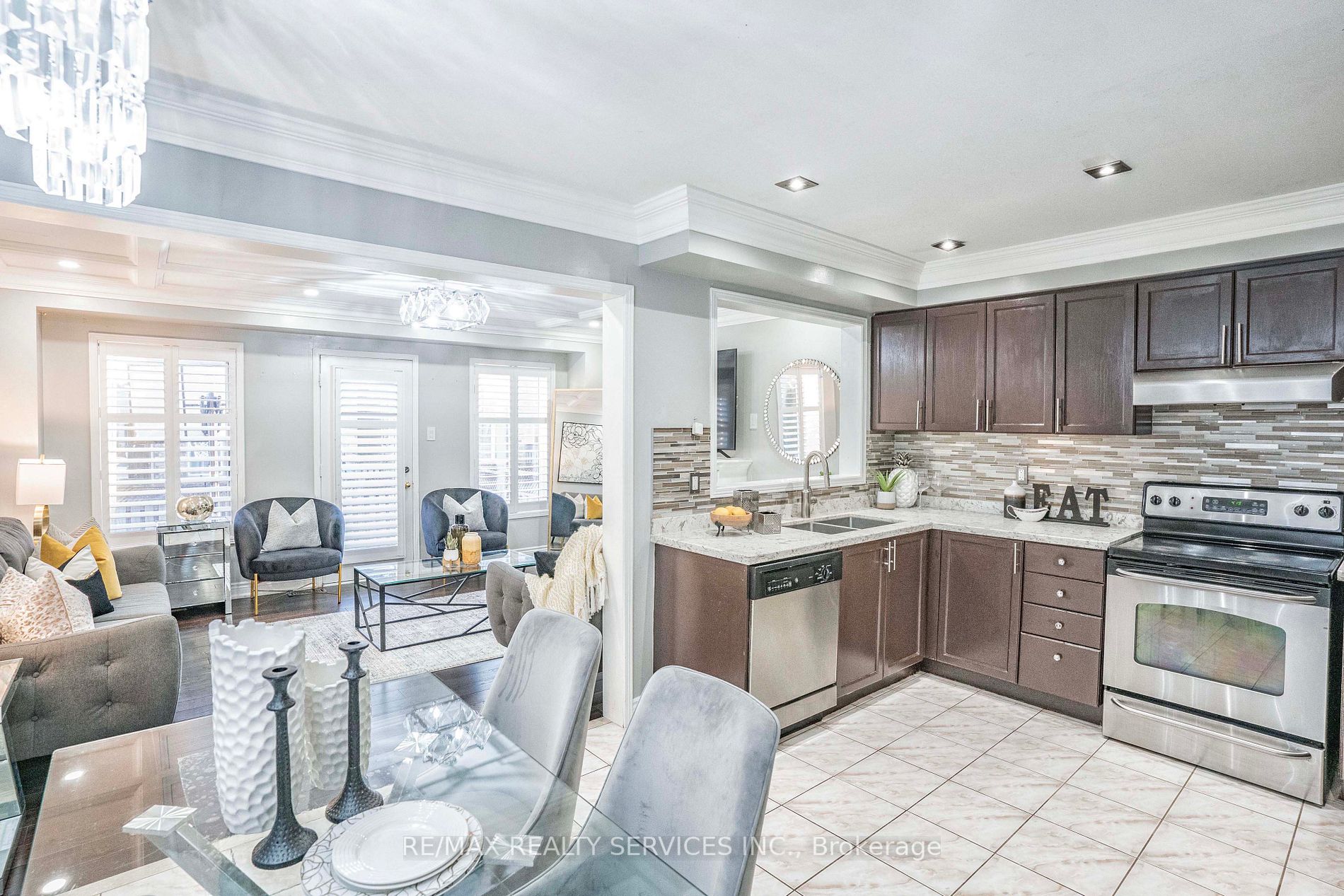 109 Crystal Glen Cres