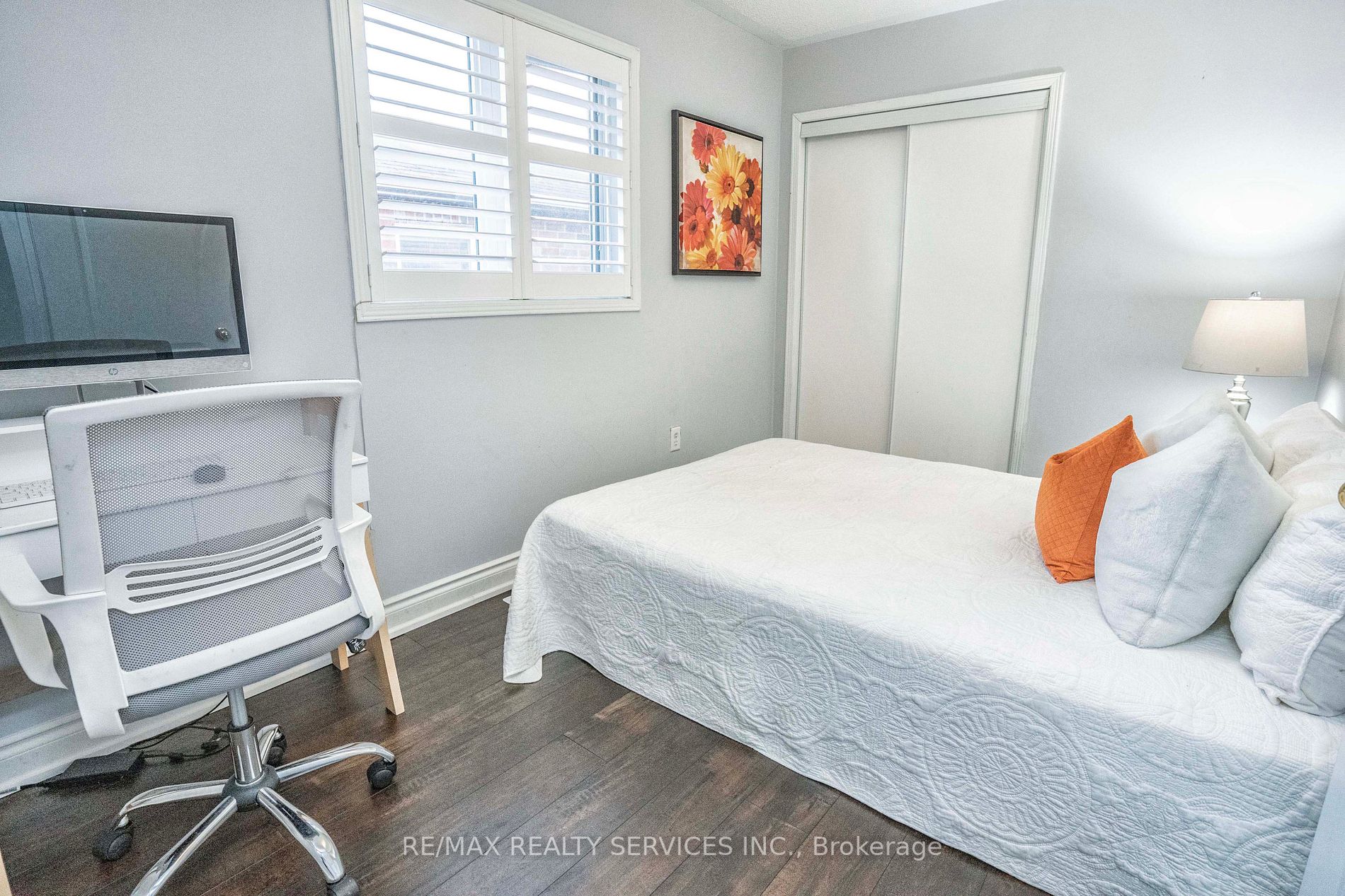 109 Crystal Glen Cres