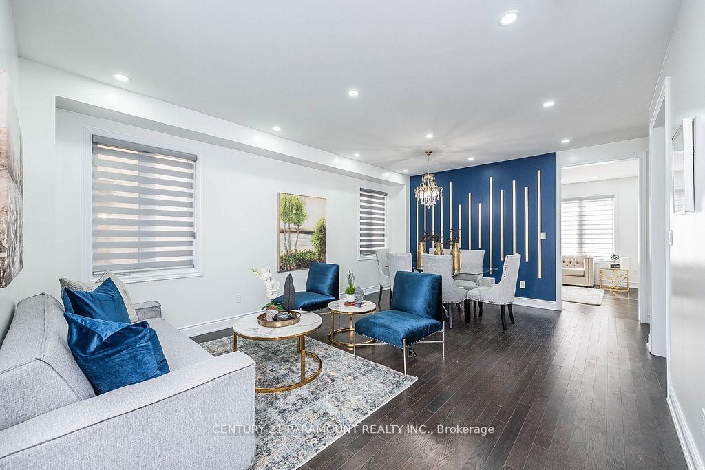 28 Lowell Cres