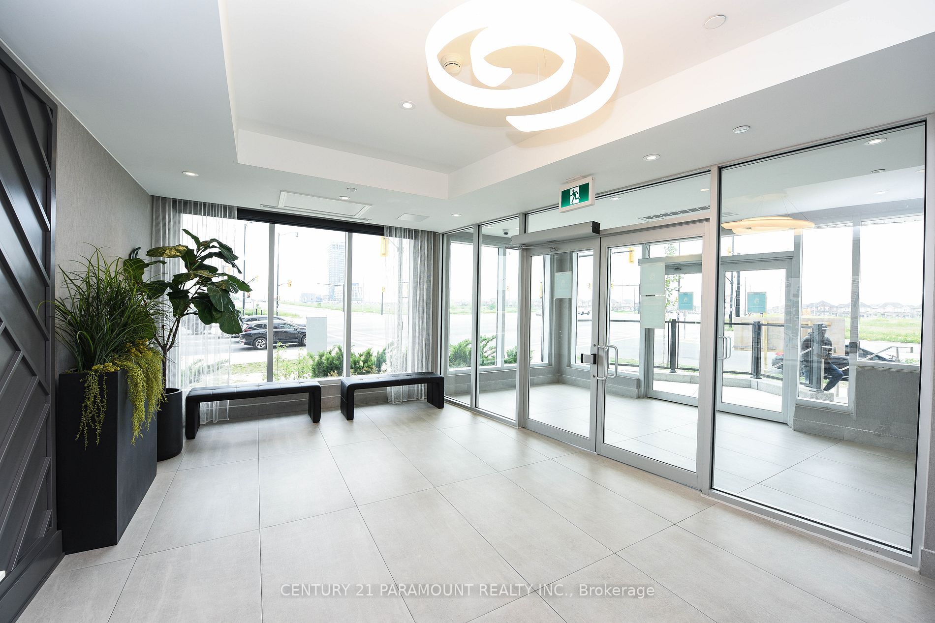 200 Lagerfeld Dr, #627