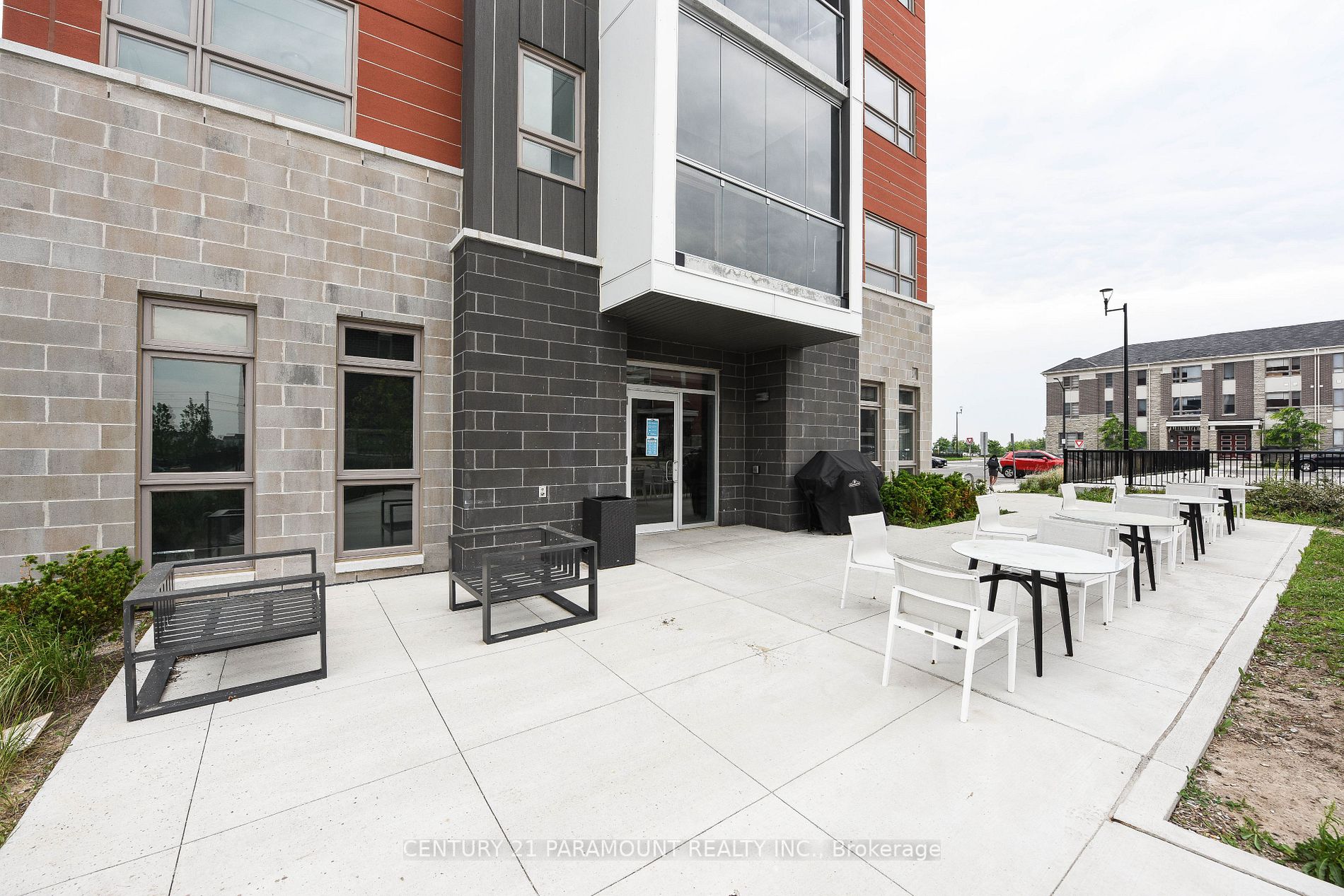 200 Lagerfeld Dr, #627
