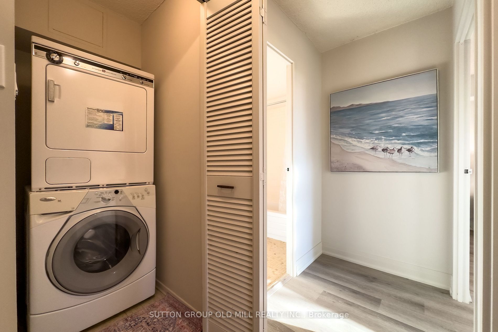 80 Quebec Ave, #404