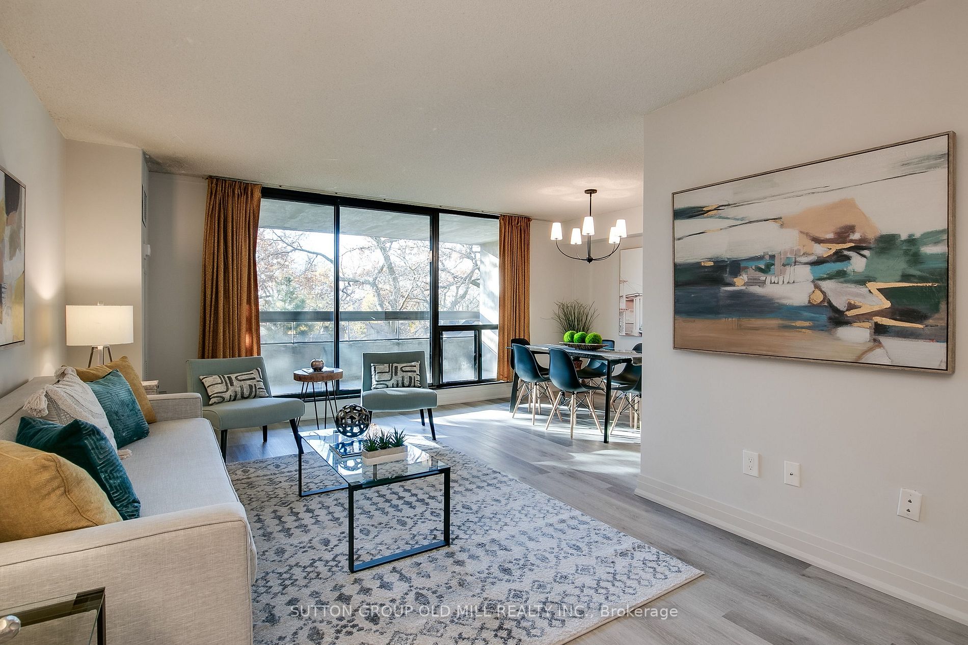 80 Quebec Ave, #404