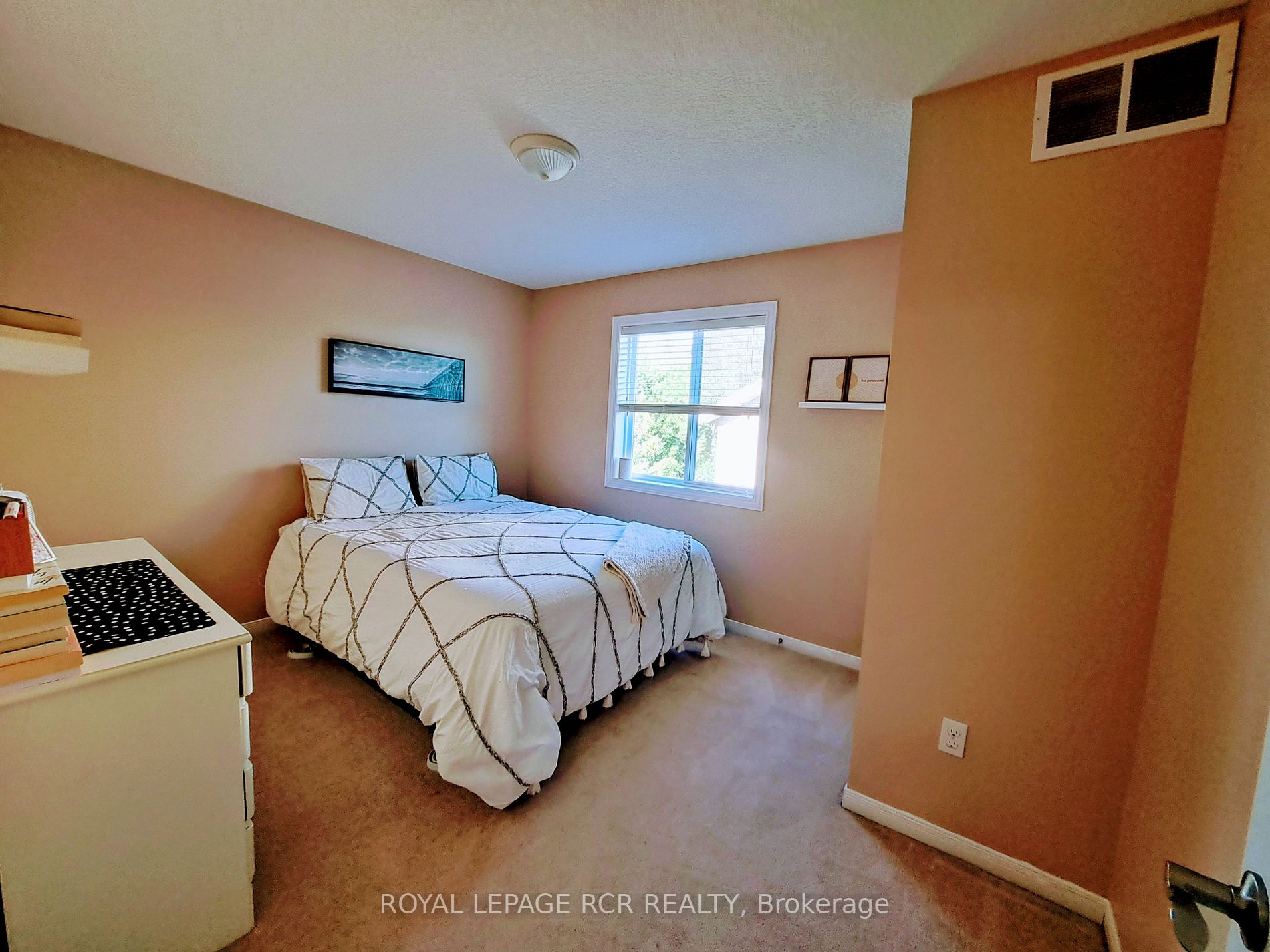 183 Elaine Dr