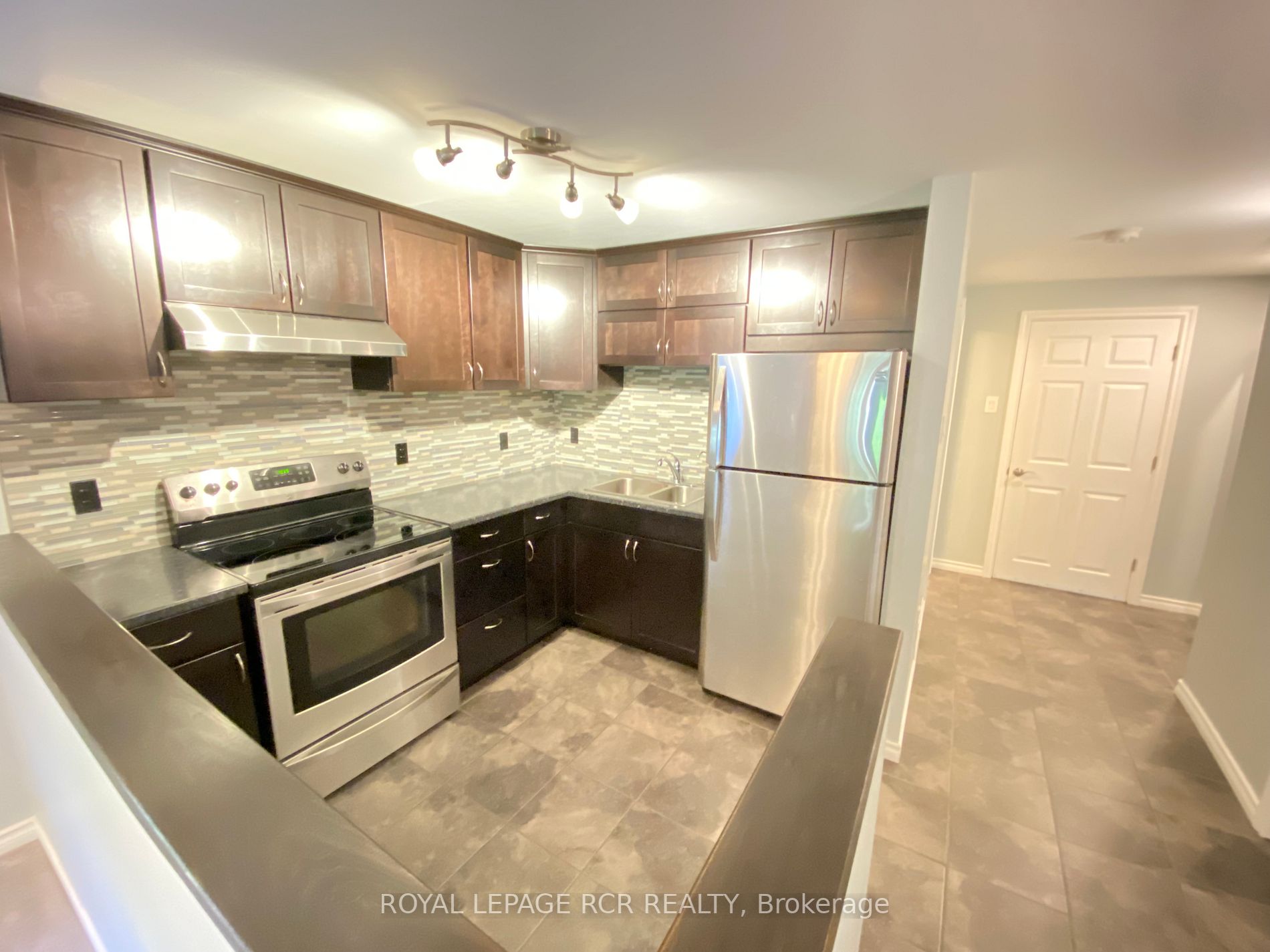 183 Elaine Dr