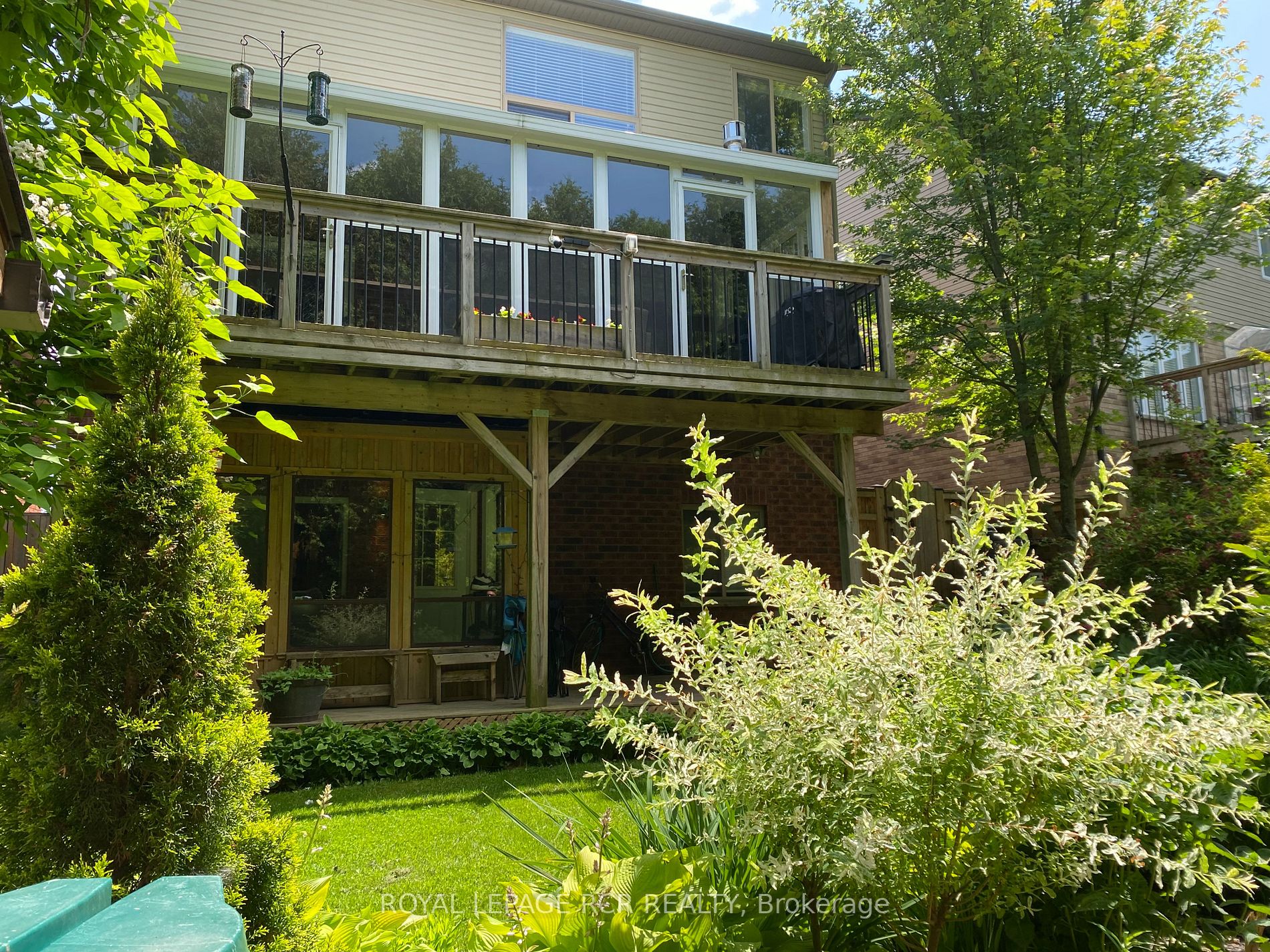 183 Elaine Dr