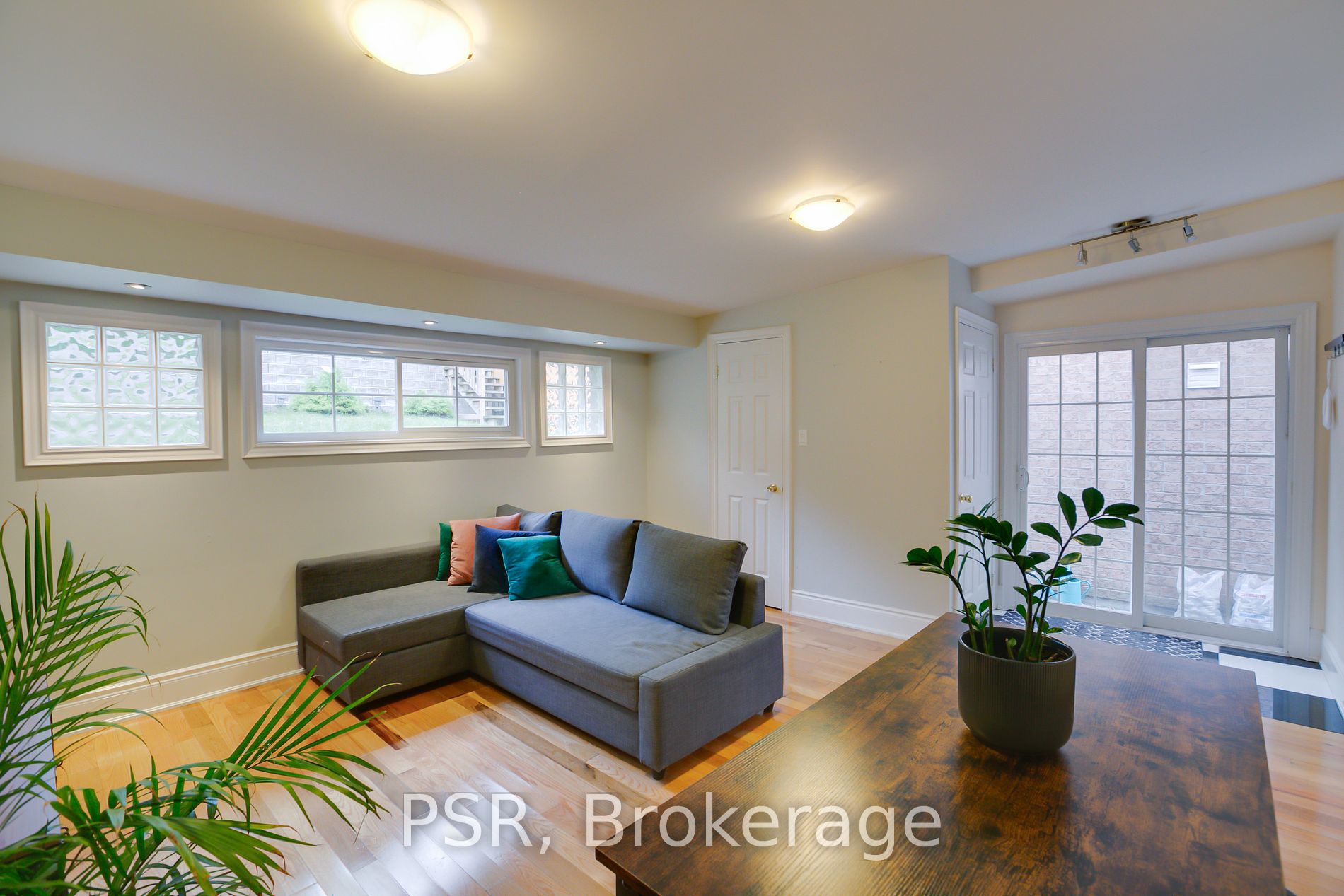 31 Rochdale Ave, #Upper