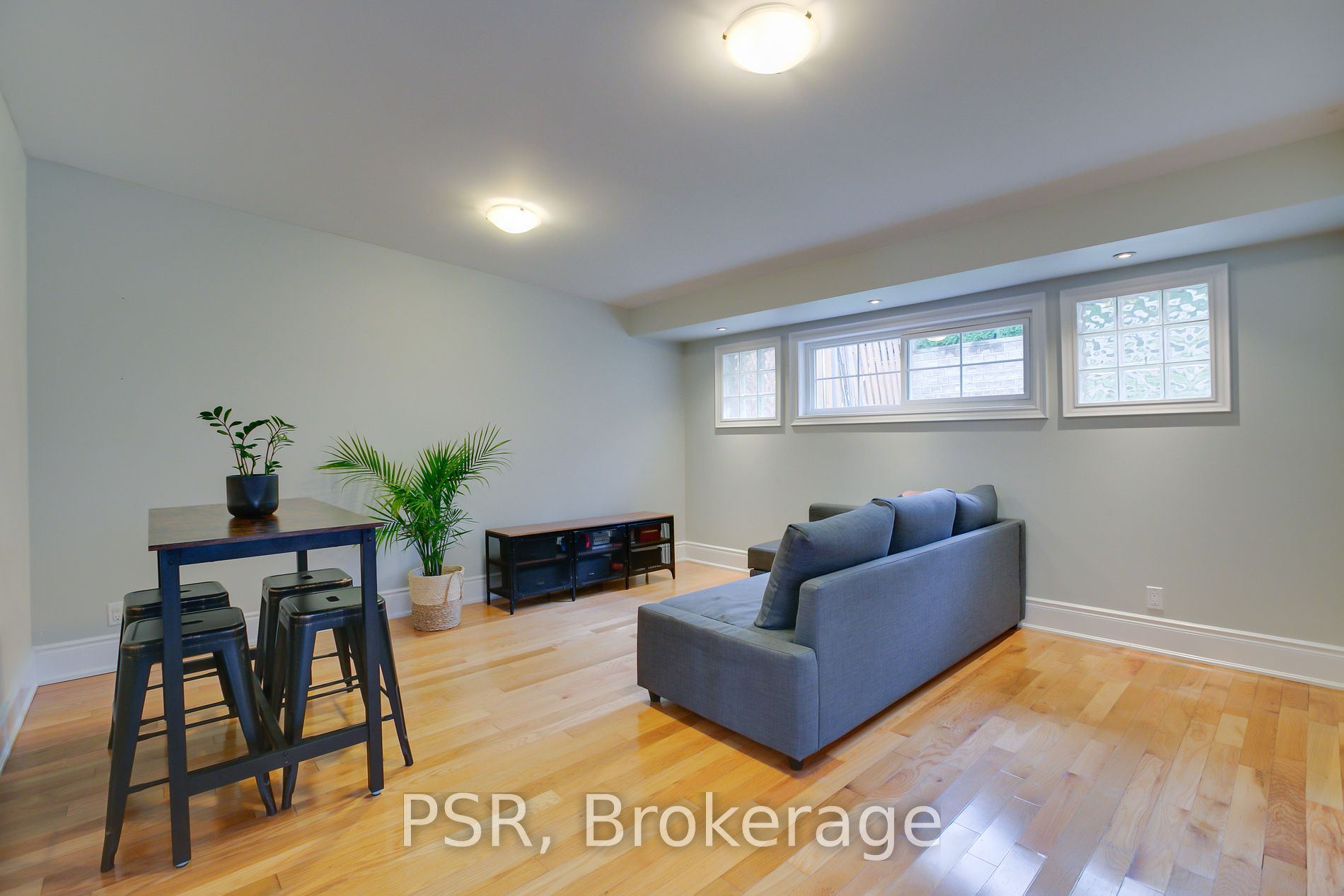 31 Rochdale Ave, #Upper