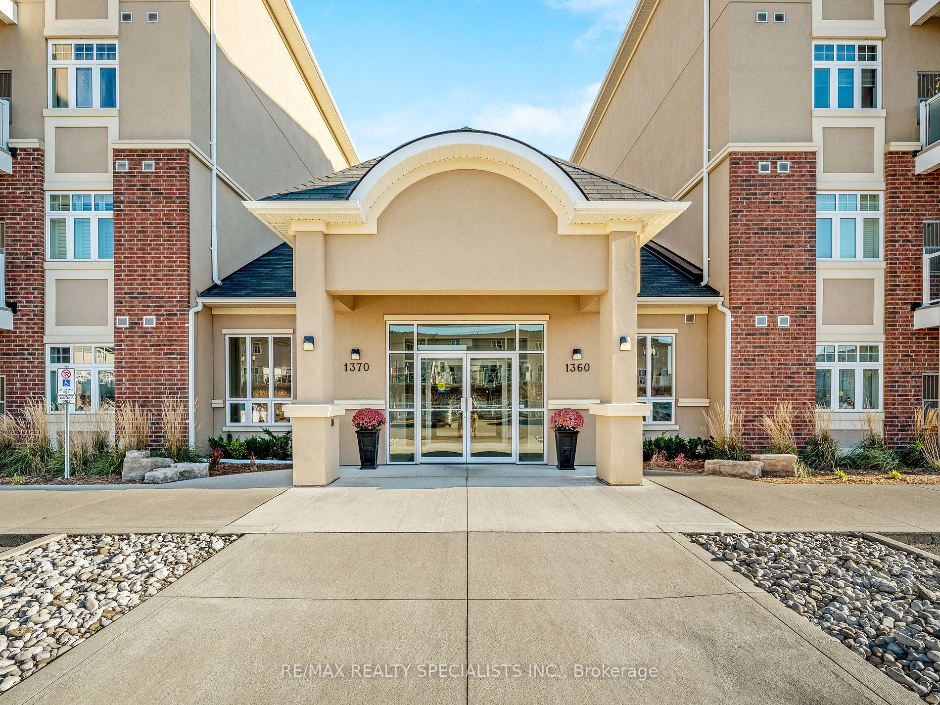 1370 Costigan Rd, #203
