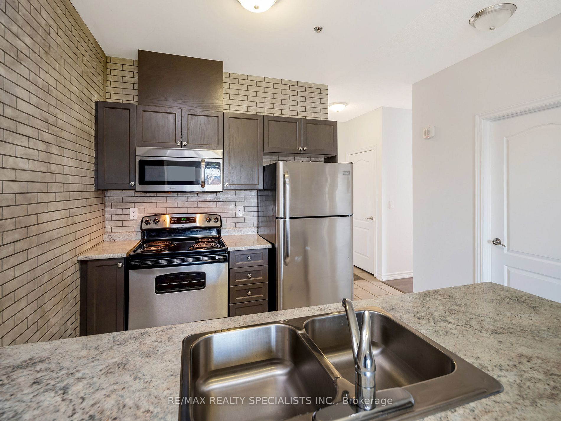 1370 Costigan Rd, #203