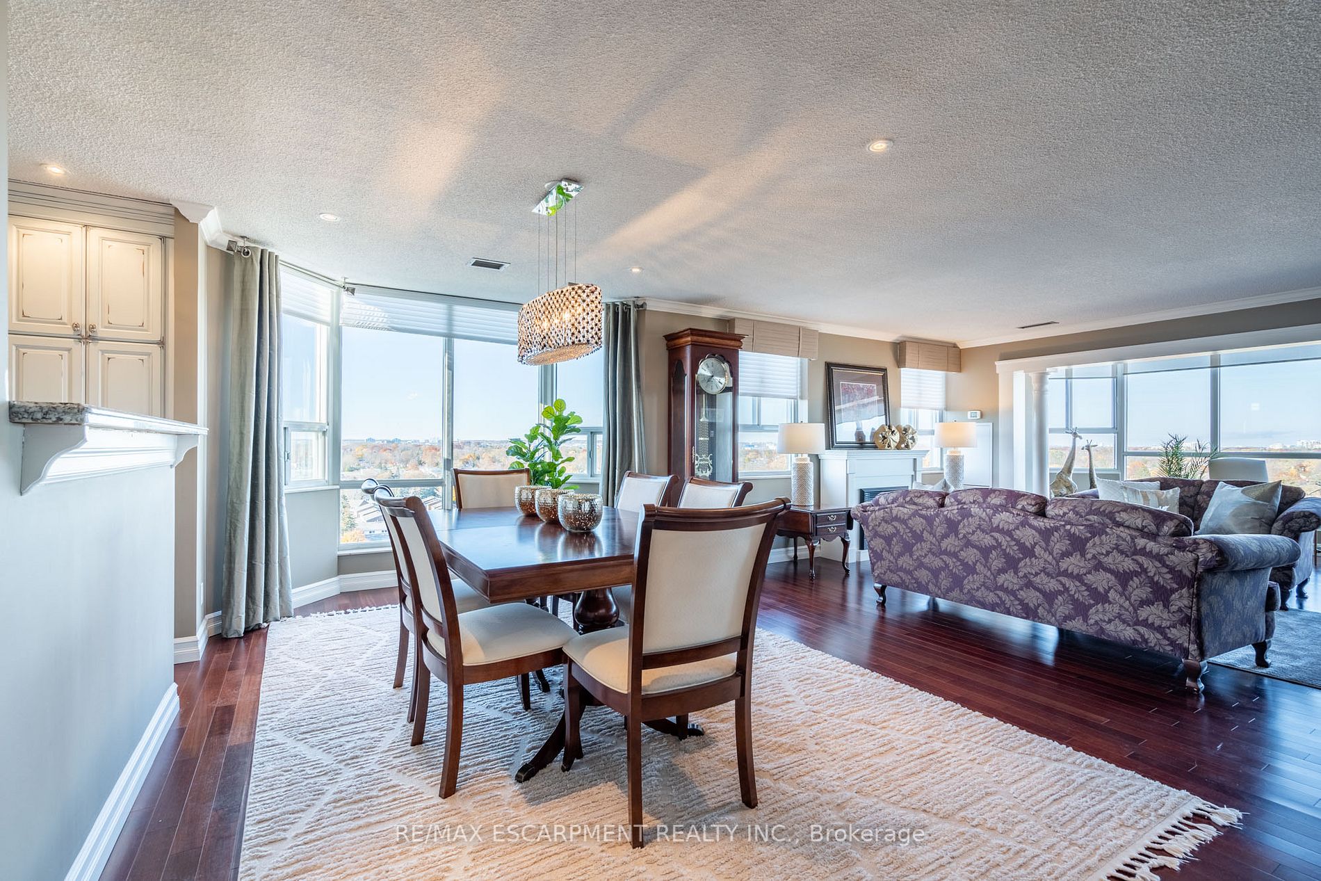 5280 Lakeshore Rd, #1212