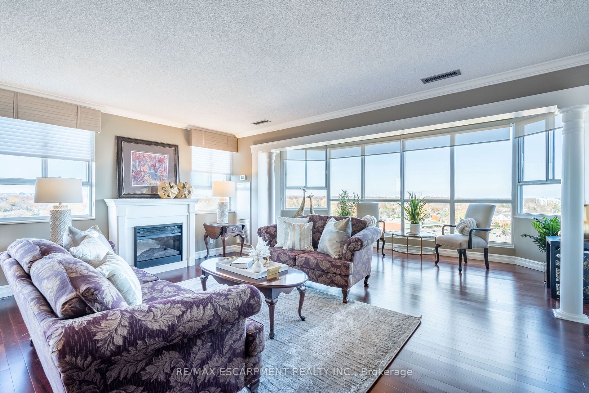 5280 Lakeshore Rd, #1212