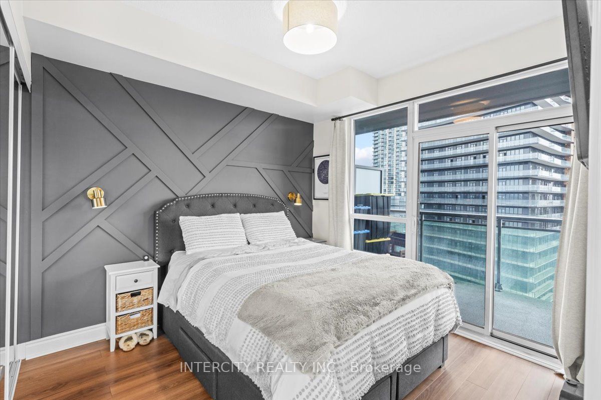 16 Brookers Lane, #1802