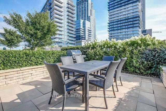 16 Brookers Lane, #1802