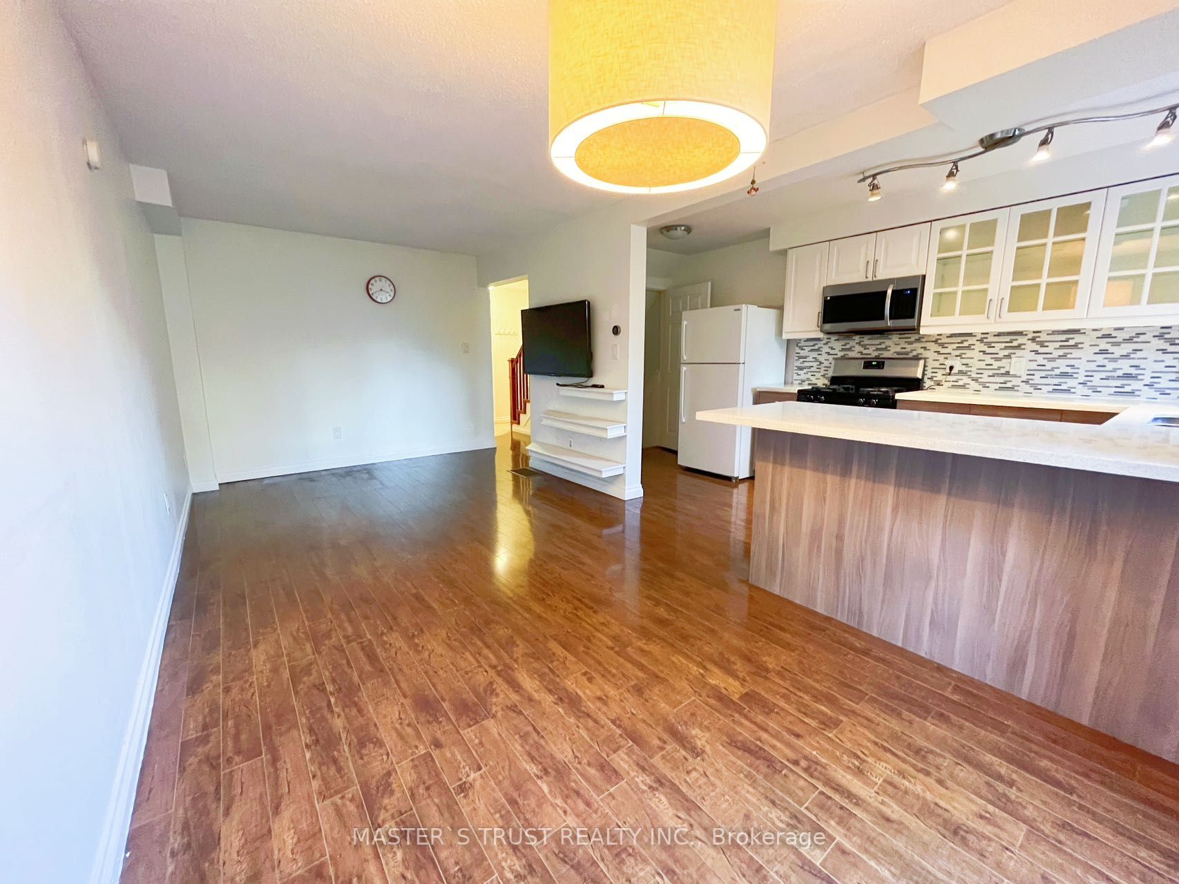4104 Teakwood Dr