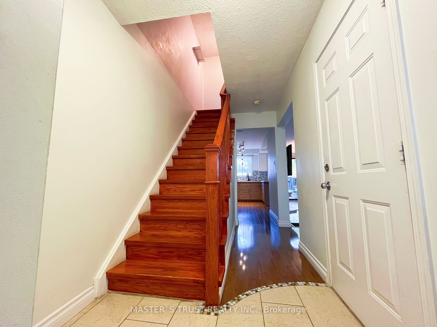 4104 Teakwood Dr