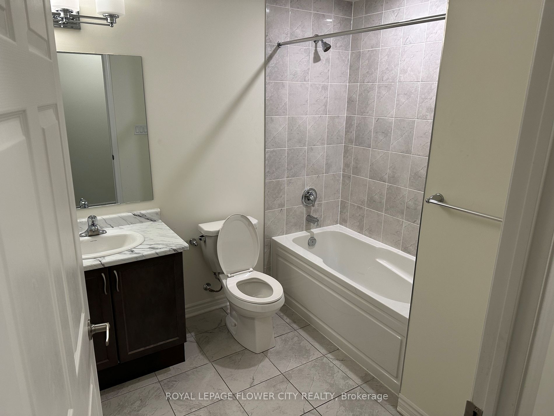 200 Lagerfeld Dr, #307