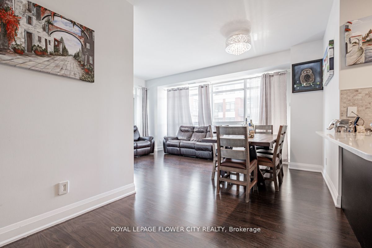 25 Fontenay Crt, #401
