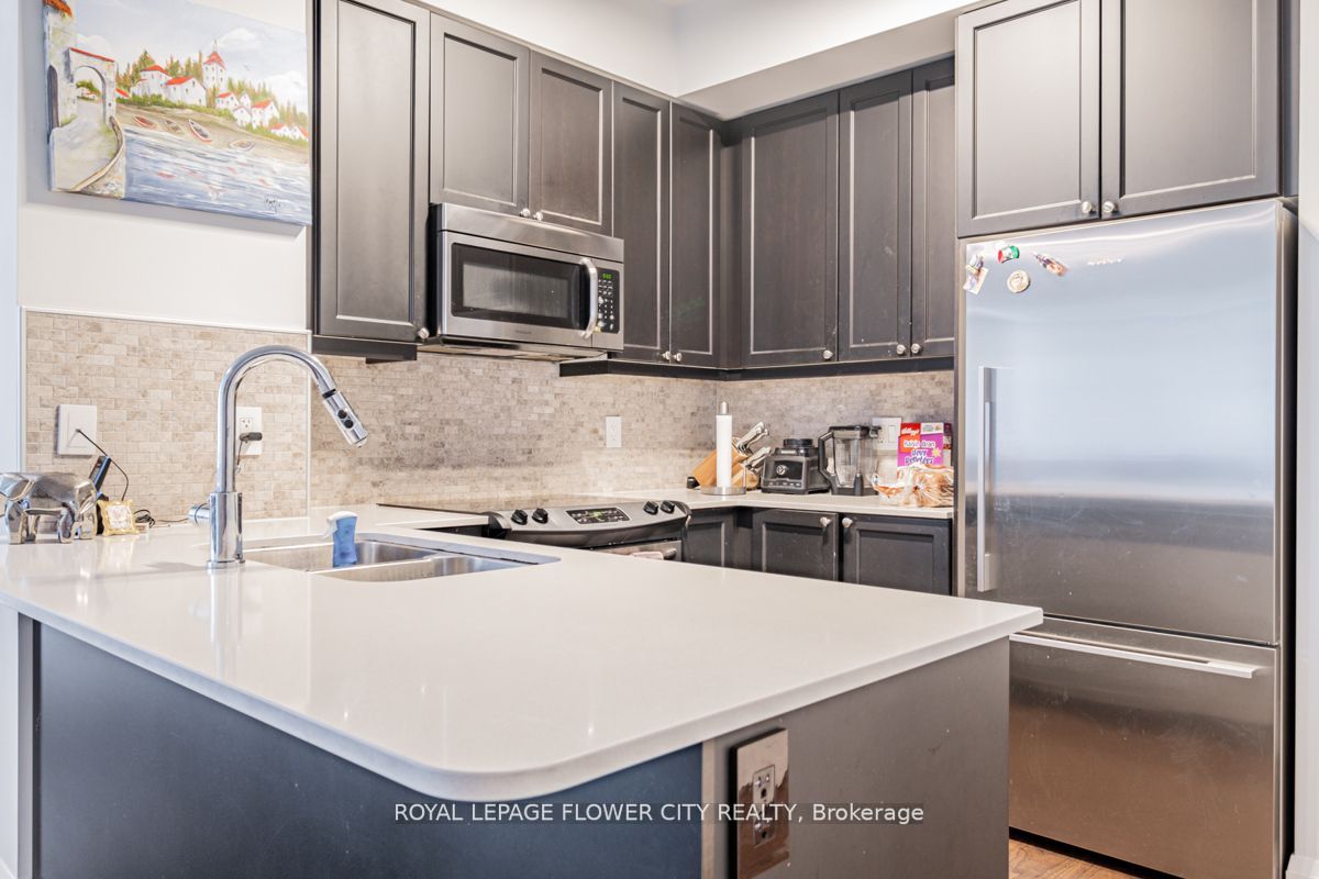 25 Fontenay Crt, #401