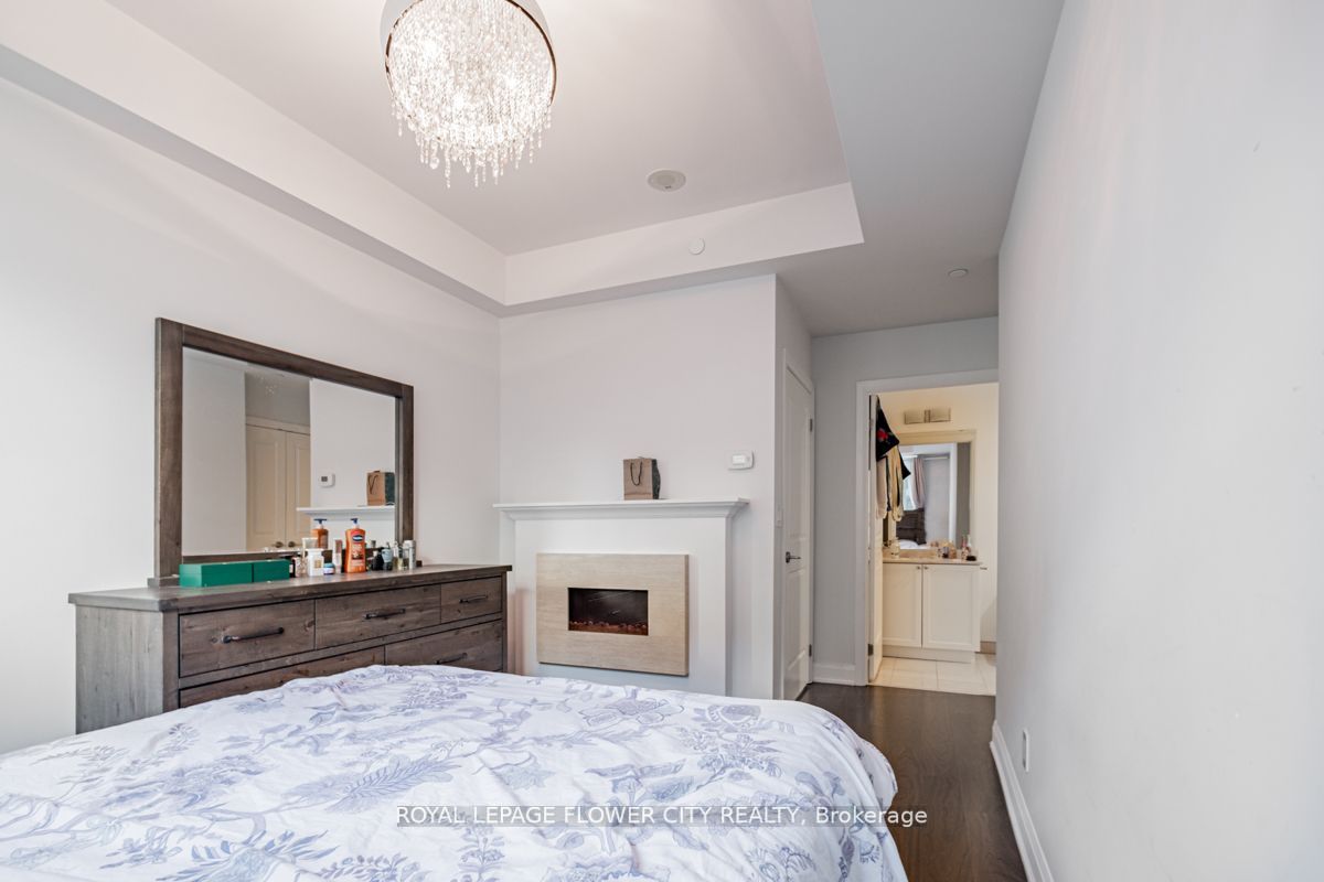 25 Fontenay Crt, #401