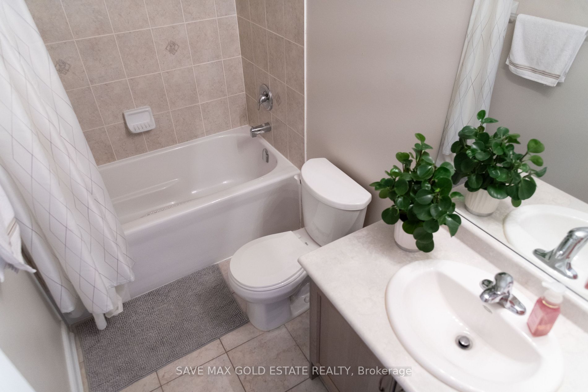 1444 Haws Cres