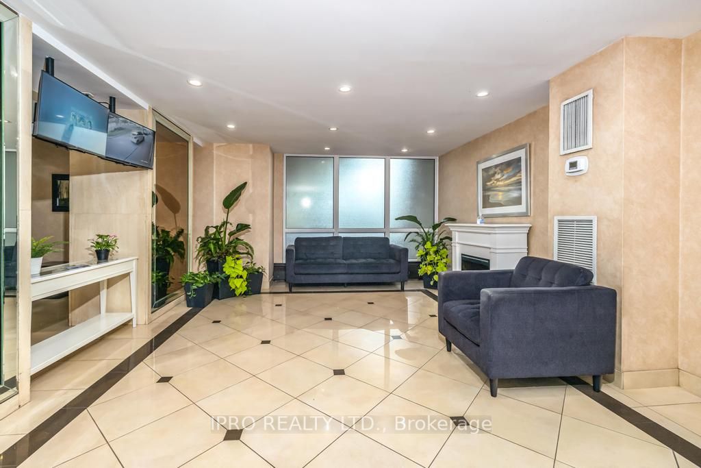 1515 Lakeshore Rd E, #1806