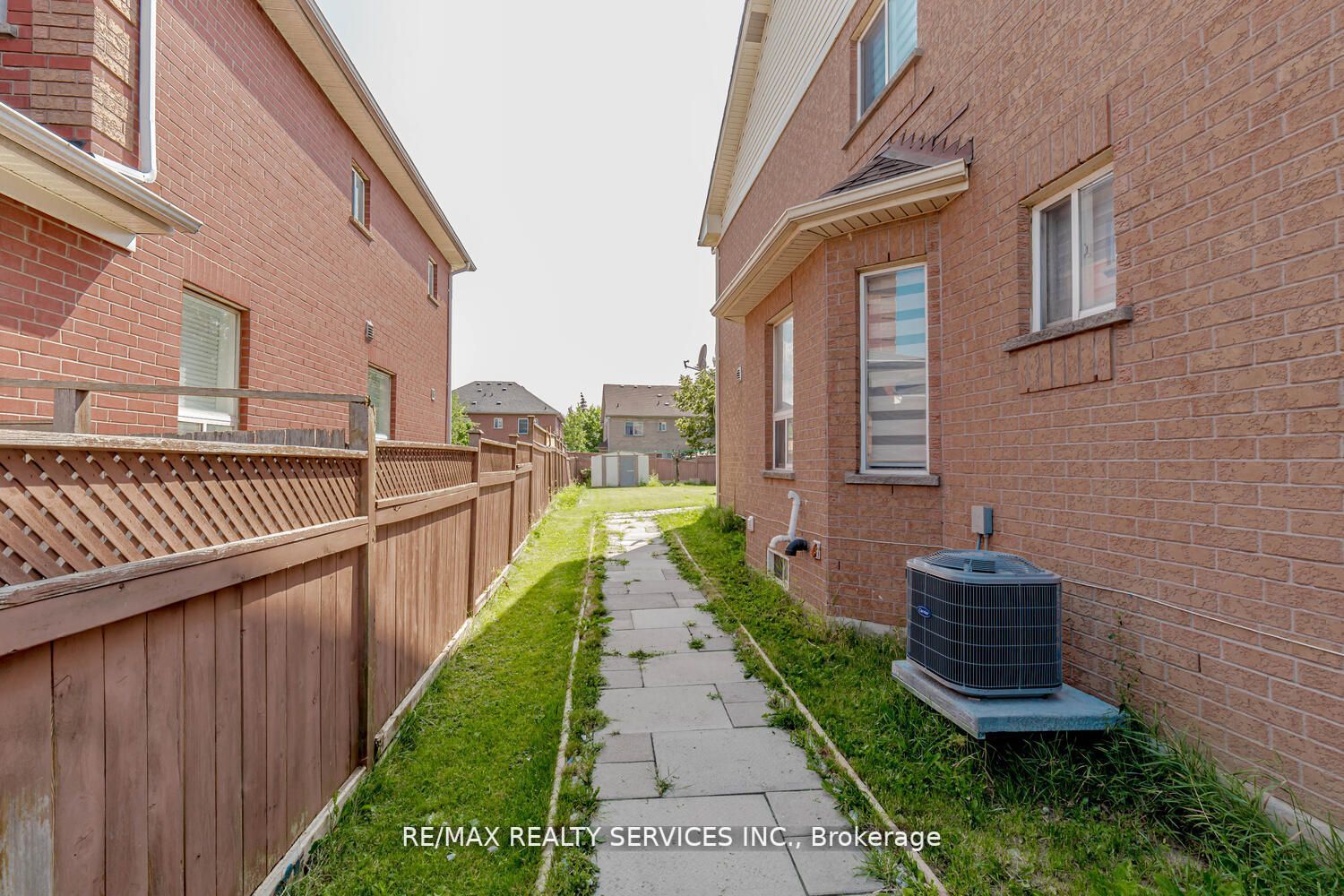 53 Pressed Brick Dr
