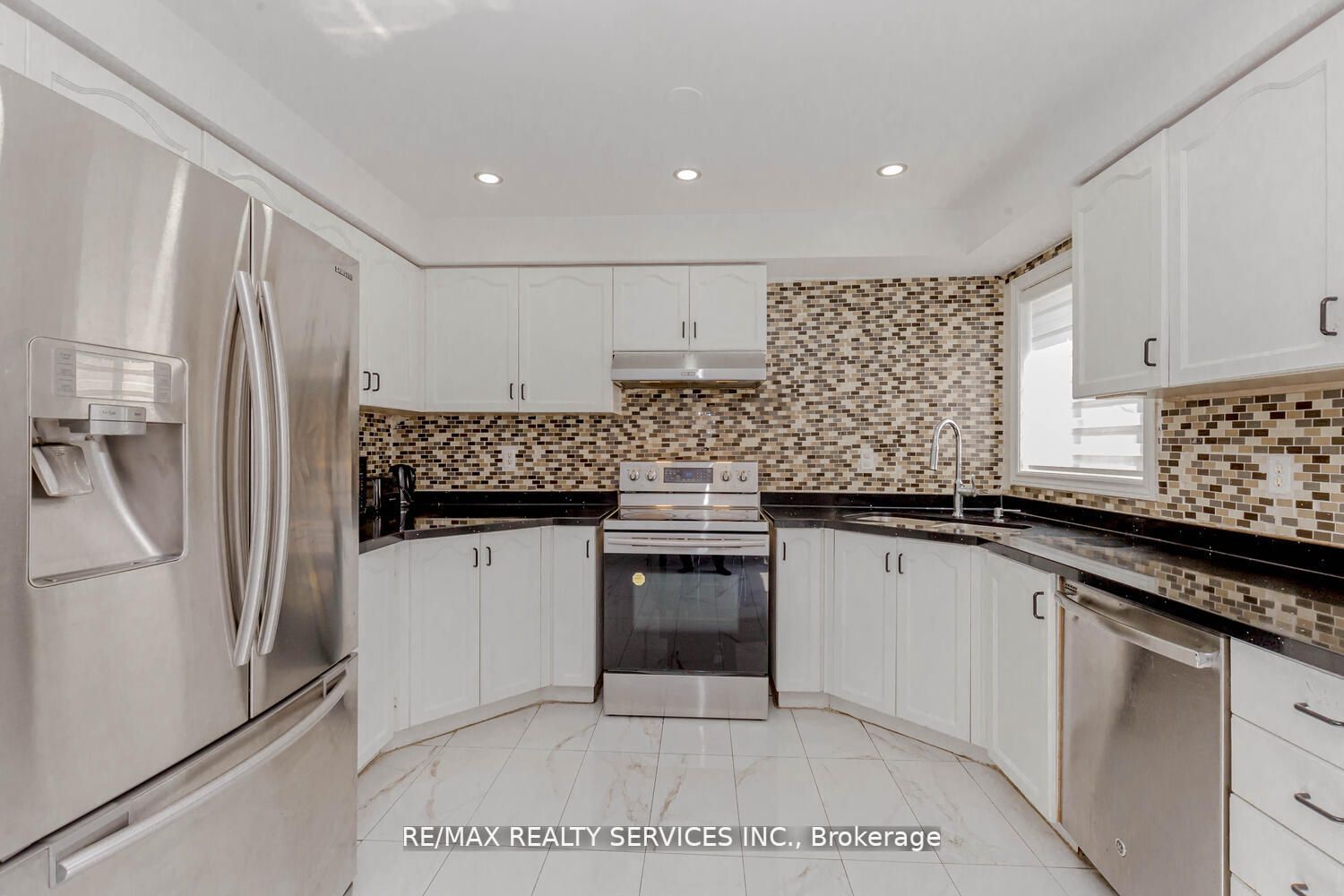 53 Pressed Brick Dr