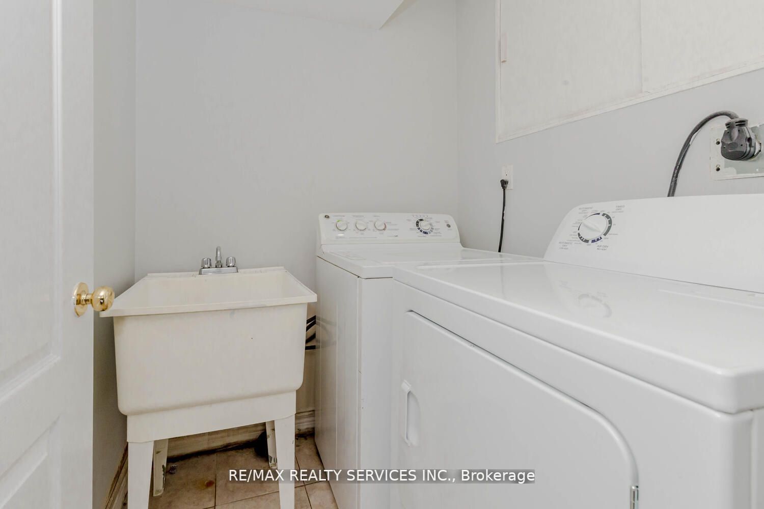53 Pressed Brick Dr